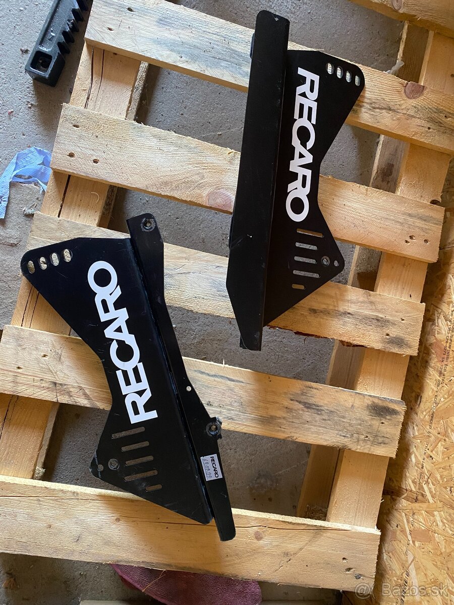 PREDAM drziaky sedaciek RECARO BMW - 2