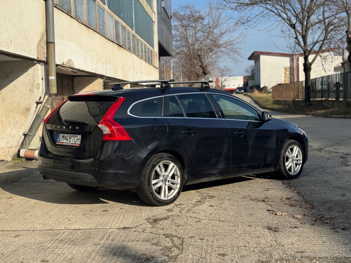 Volvo V60 Combi 1.6 Diesel – ročník 2013 - 2