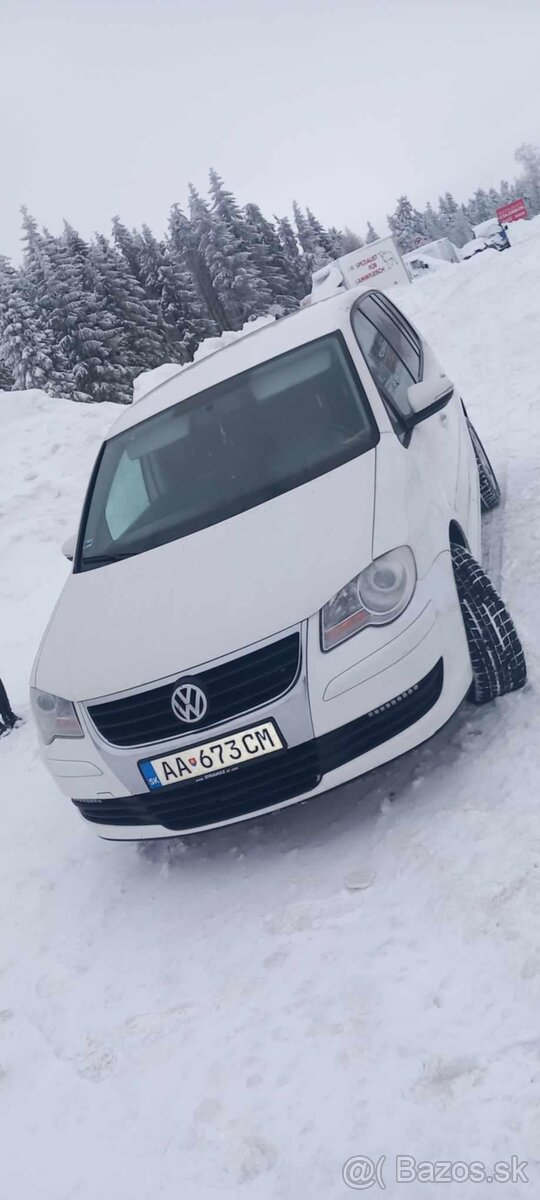 🚗 Predám Volkswagen Touran 2.0 - 2