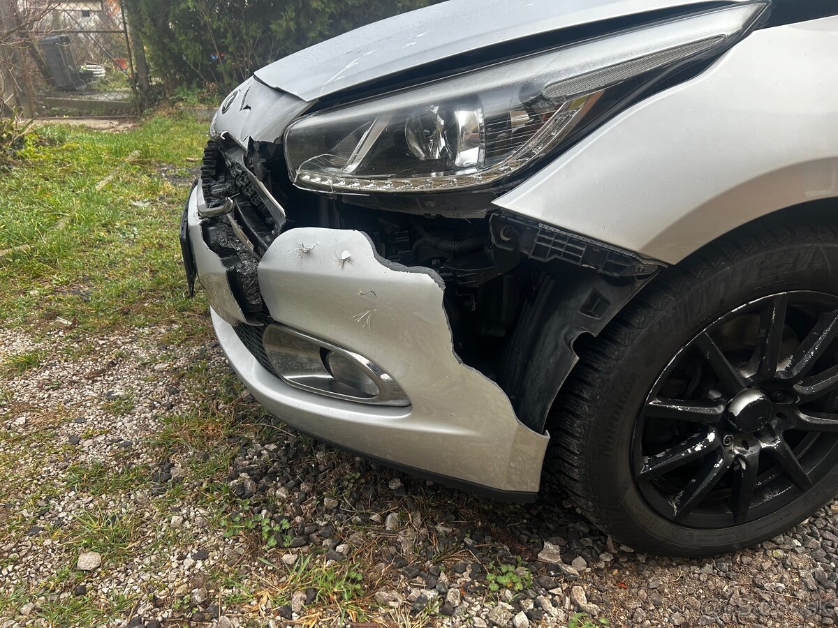 Kúpim predný nárazník - 2