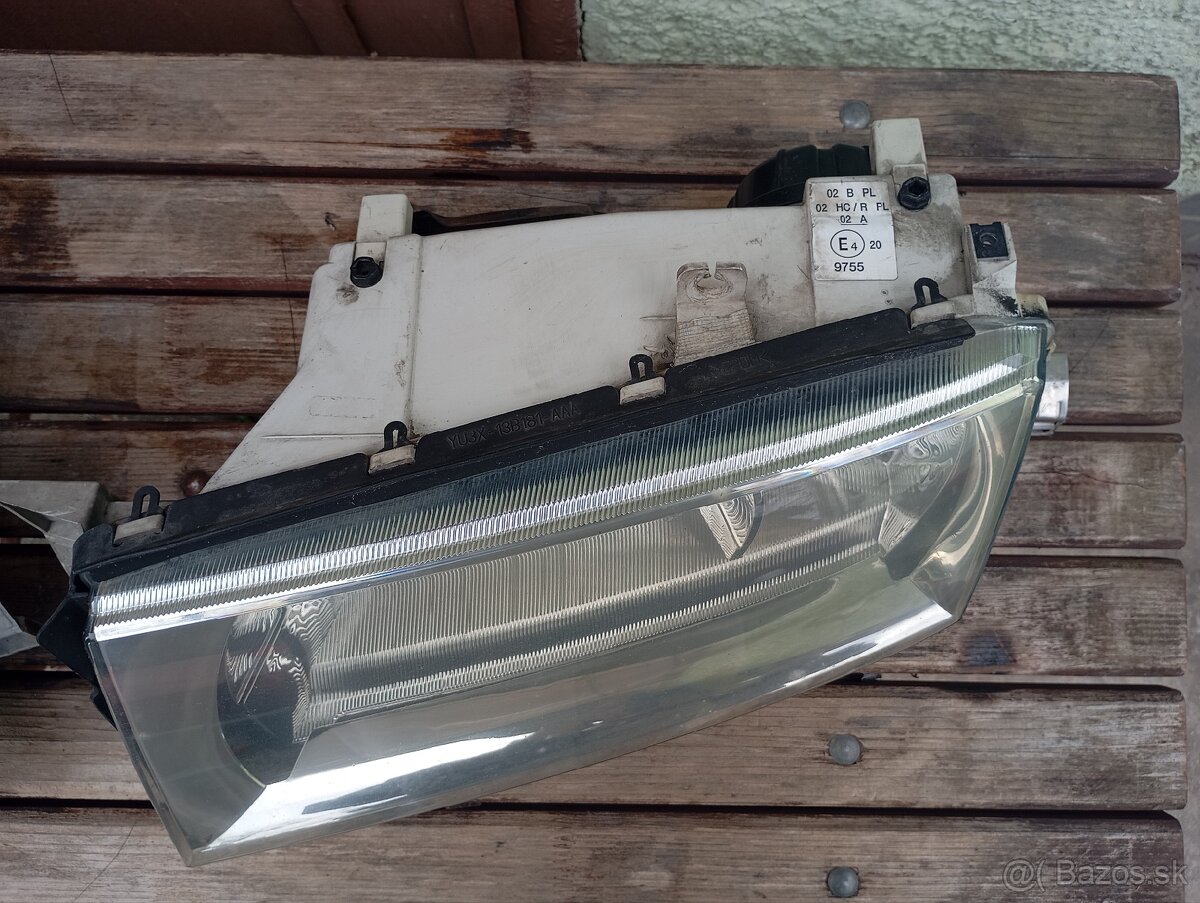 Škoda Octavia I predné svetlomety - 2