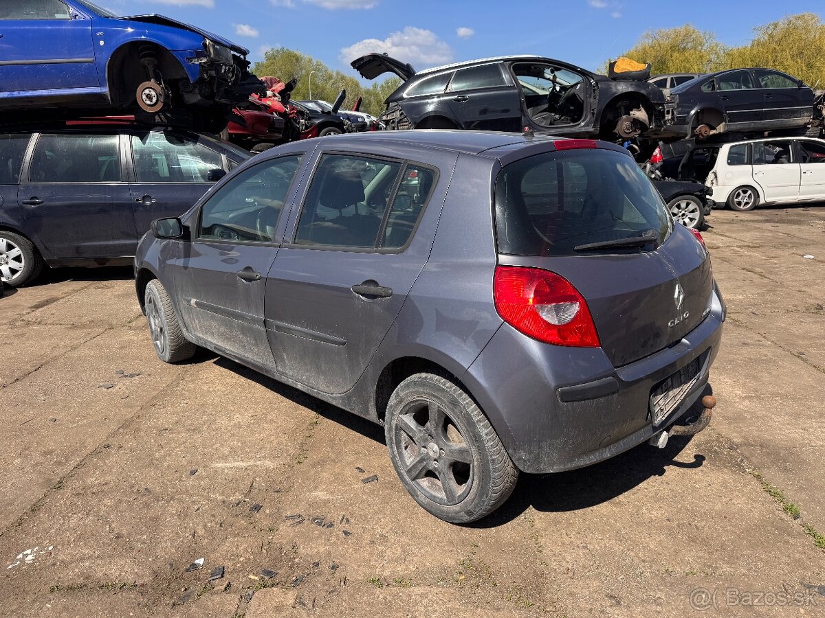 RENAULT CLIO 3 2006 na náhradné diely - 2