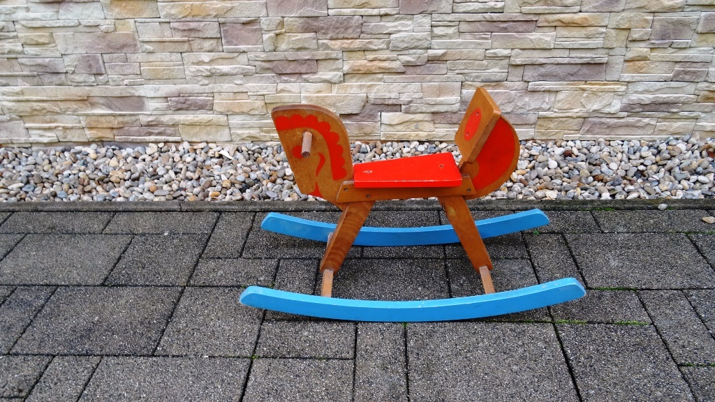 Starodávny dreveny koník - 2