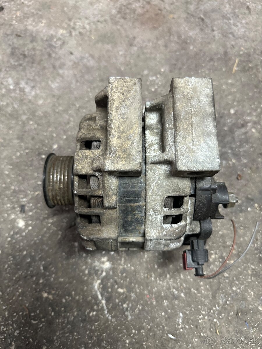 Alternátor Opel Zafira - 2