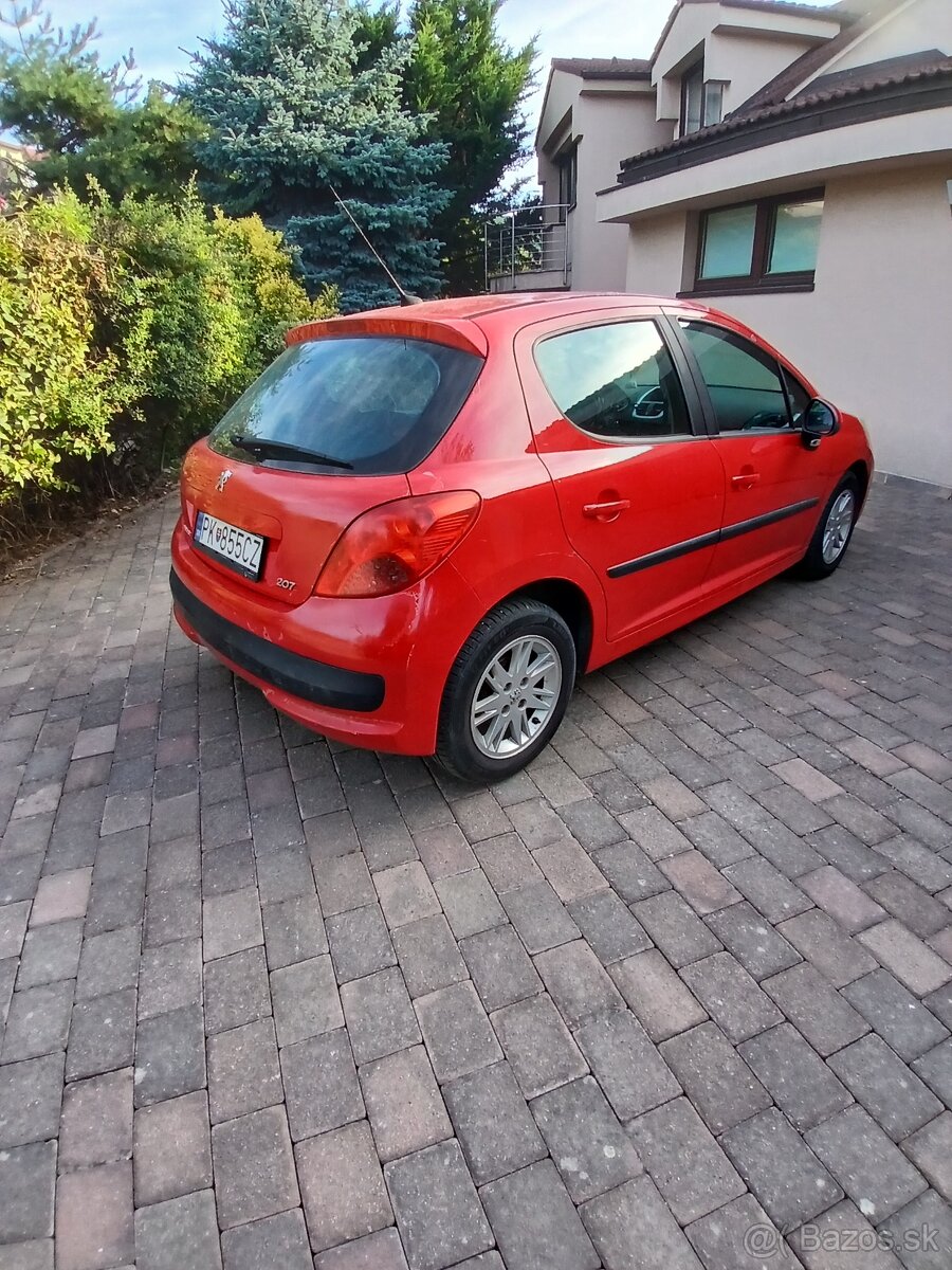 Pegeot 207 - 2