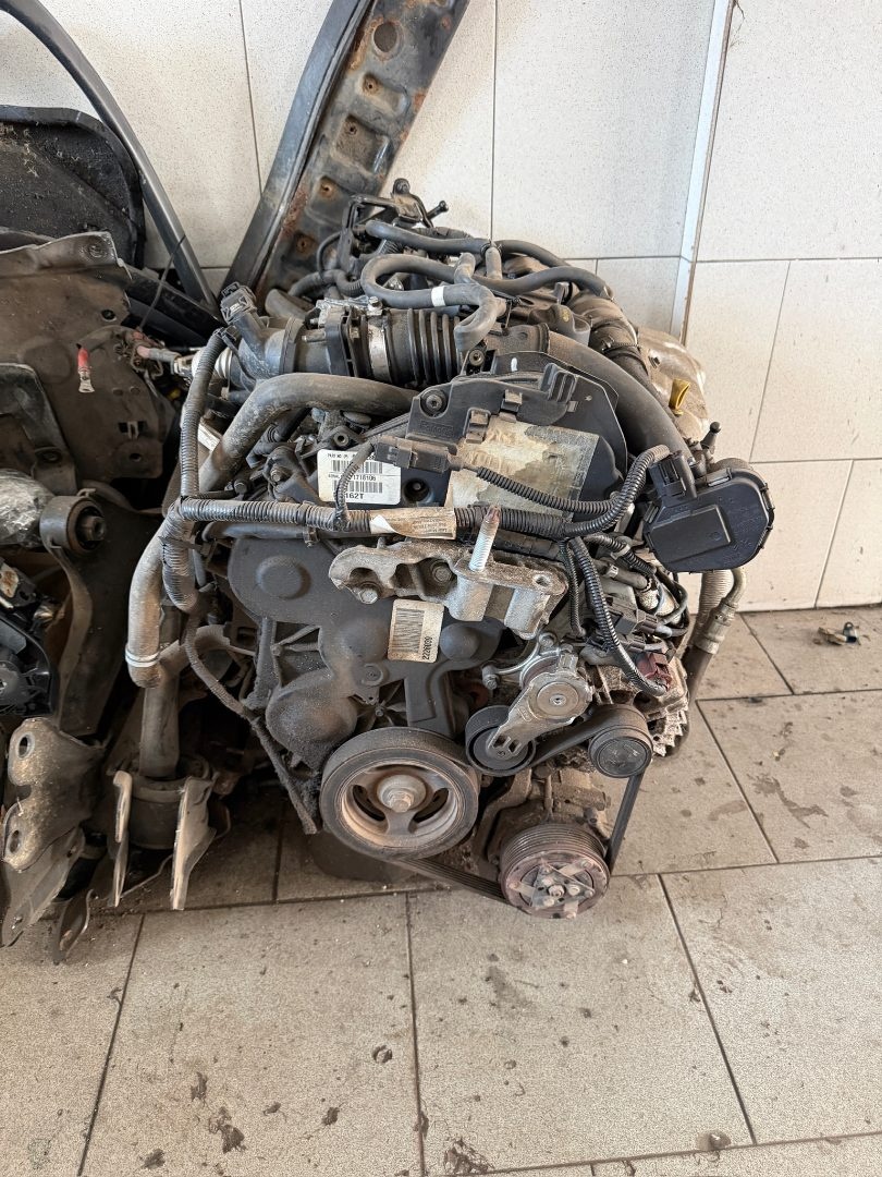 Volvo V50 D2 84kW kompletní motor - 2