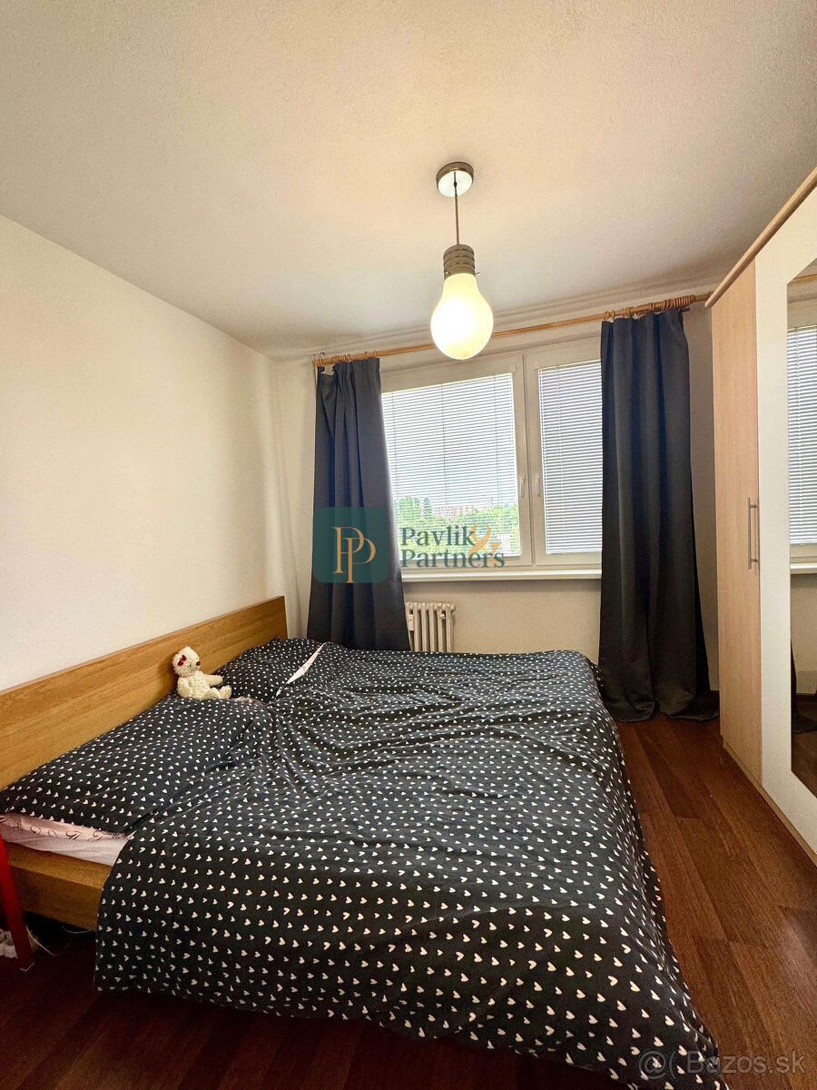 Predaj 2,5 izbový byt, balkón, Chrenová - 2