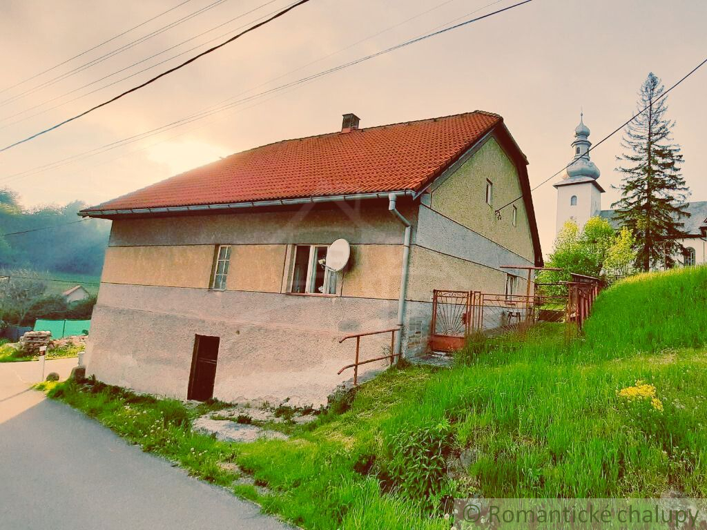 Rodinný dom v obci Kunešov - v tichej lokalite Kremnickýc - 2