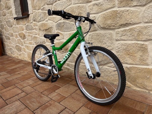 WOOM 4, 20", zelený + Trax PRO ťažné lano - 2