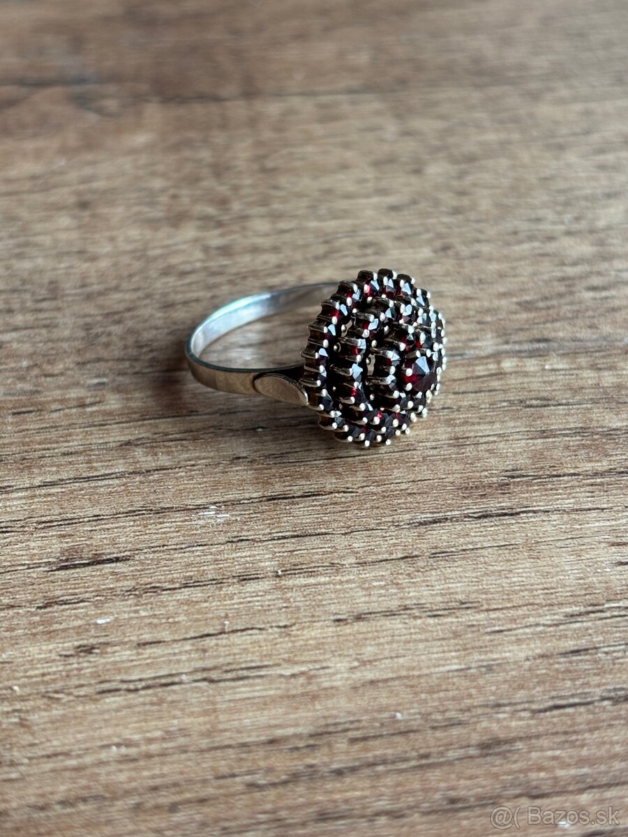 Strieborný prsteň - cesky granat - 2