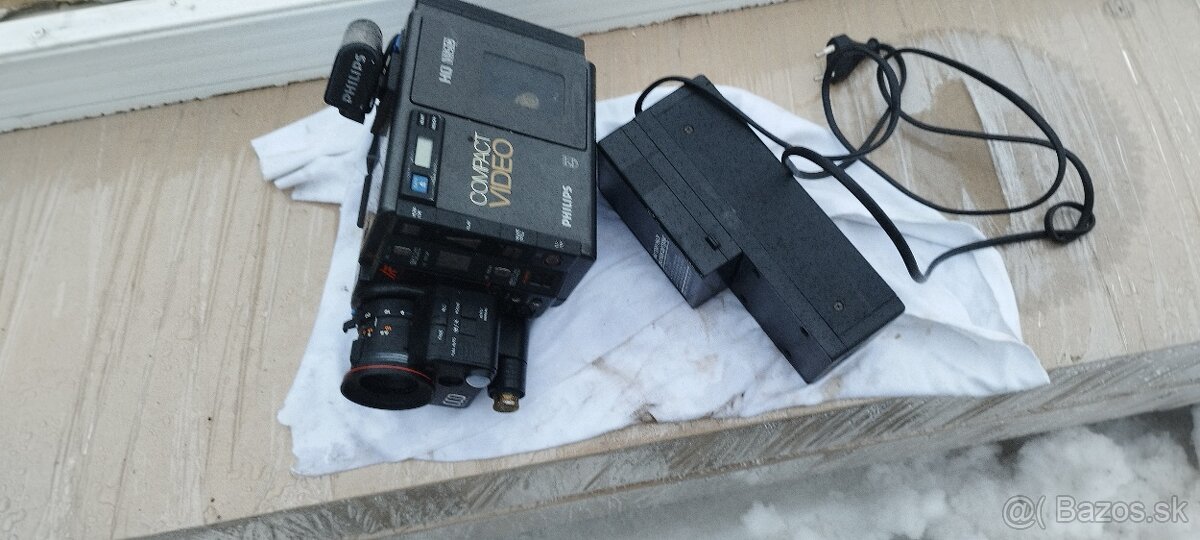 Retro kamera Philips VKR 6830 (VHS-C) - 2