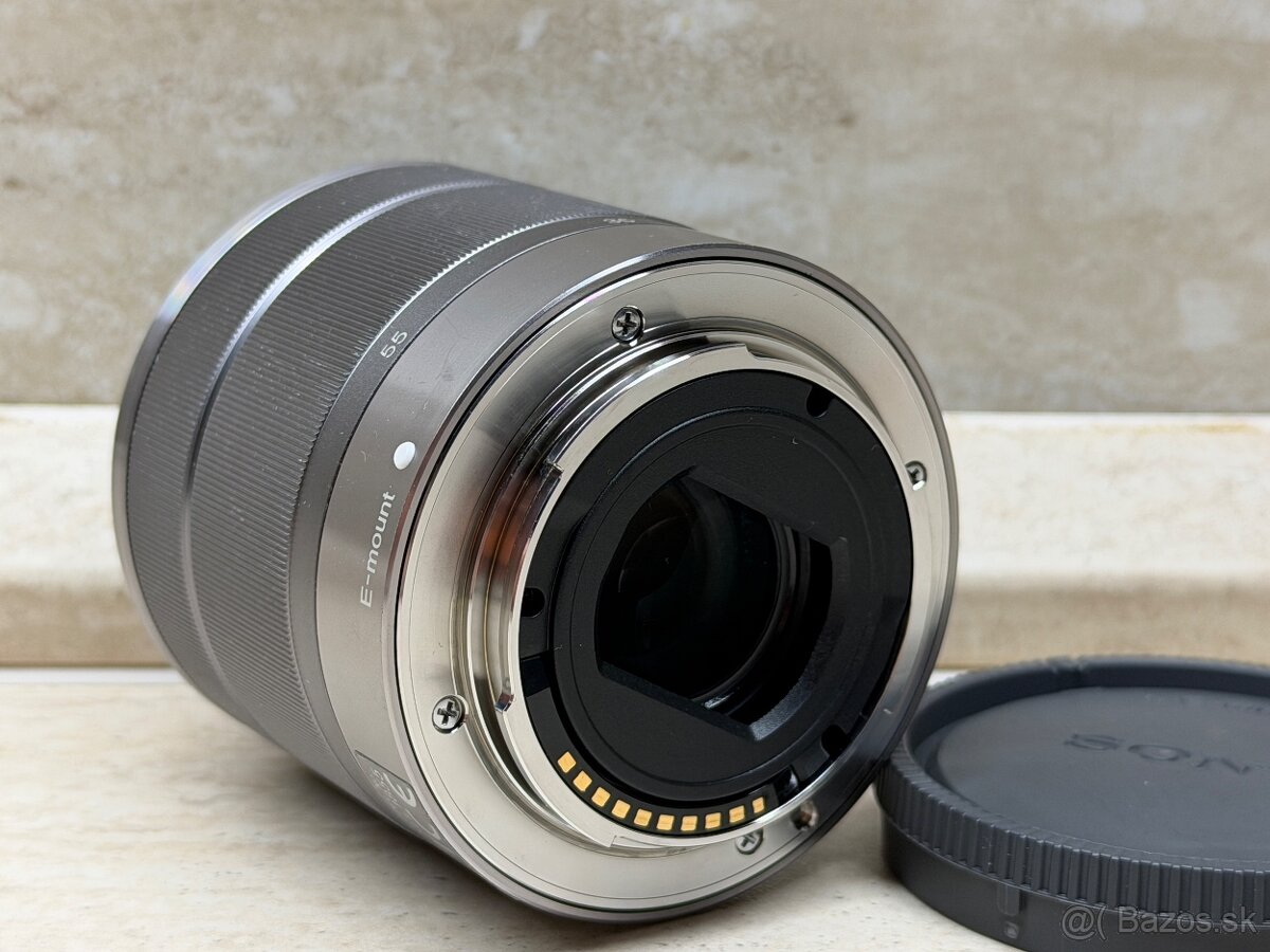 Sony SEL 18-55mm f/3.5-5.6 - 2
