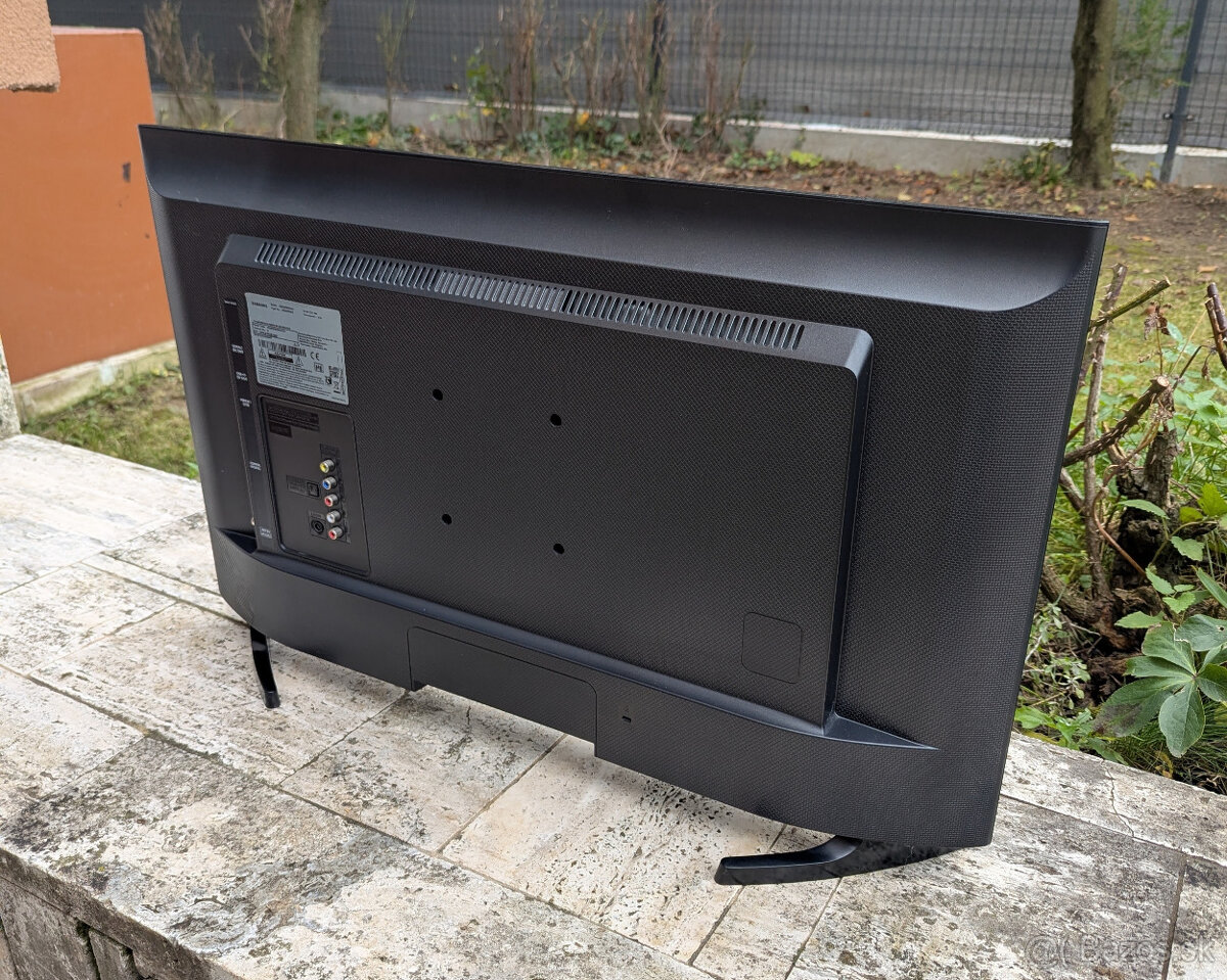 TV Samsung UE32M5002AK (32", Full HD) - 2