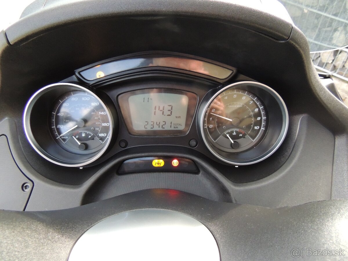PIAGGIO MP3 500 LT 2016 ,,B"vodičák - 2