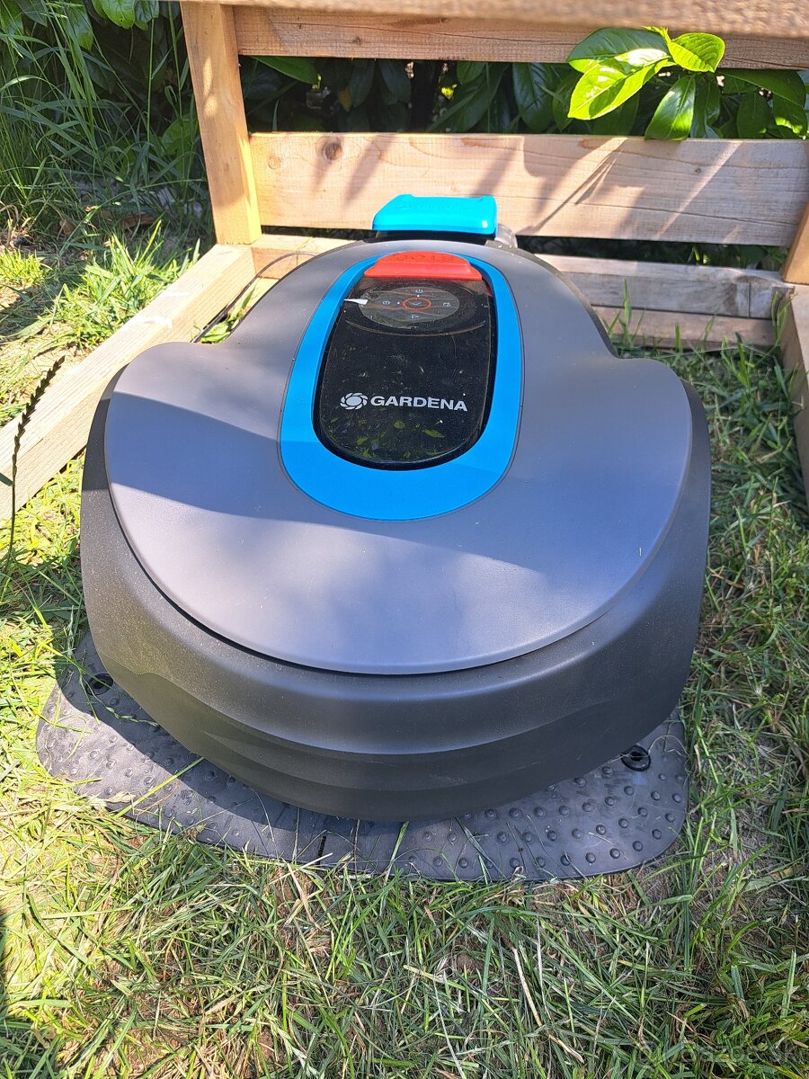 Robotická kosačka Gardena Sileno minomo 250 - 2