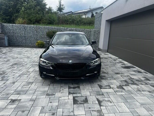 BMW F30 - 2