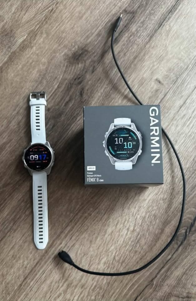Garmin Fenix 8 43 mm AMOLED Silver Whitestone Band - 2