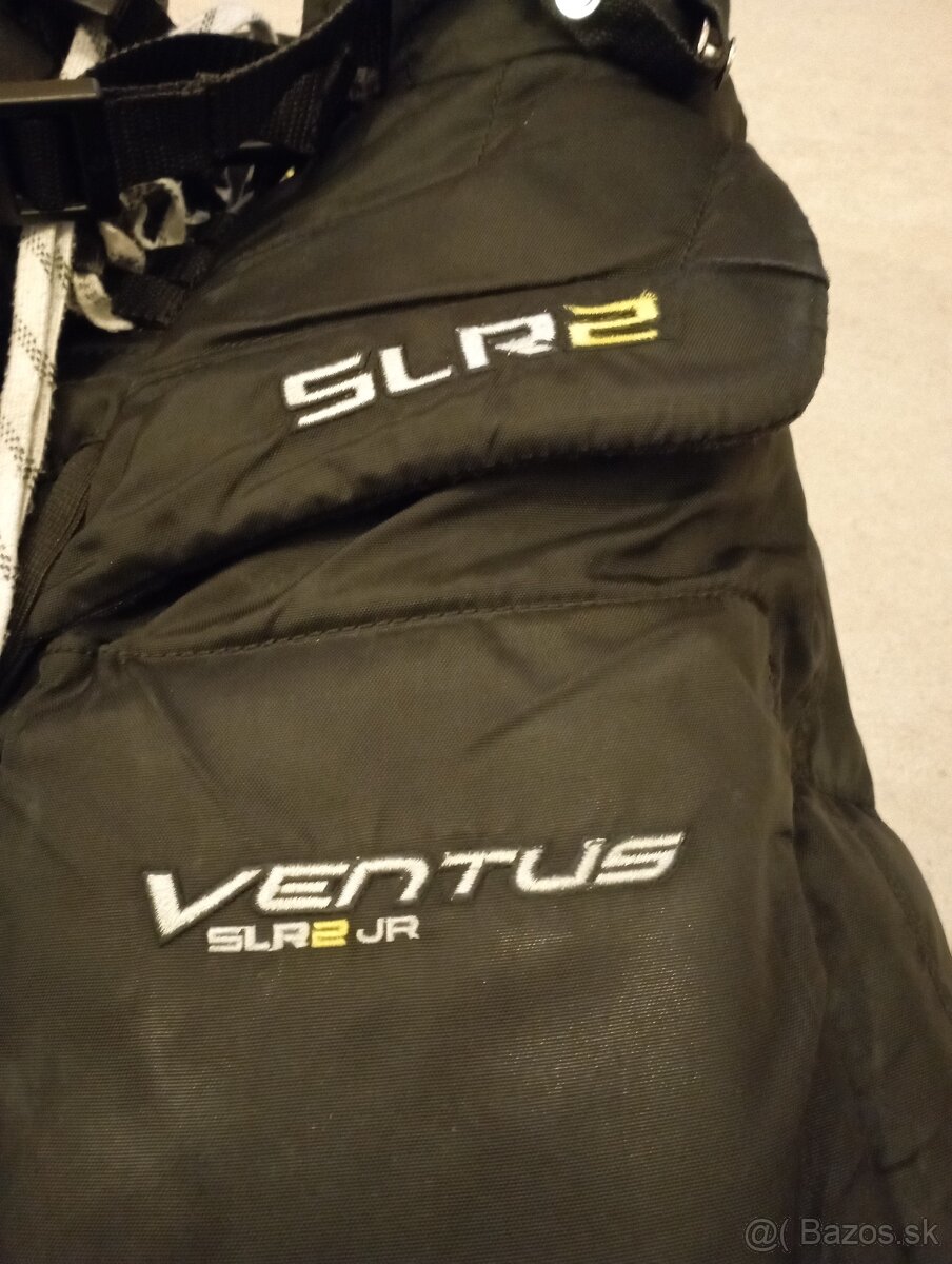 Predám juniorské brankárske nohavice Vaugh - 2