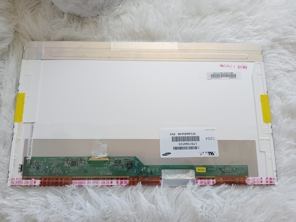 predám 15,6" displej z notebooku ,40pin ,LTN156AT24 ,lesklý - 2