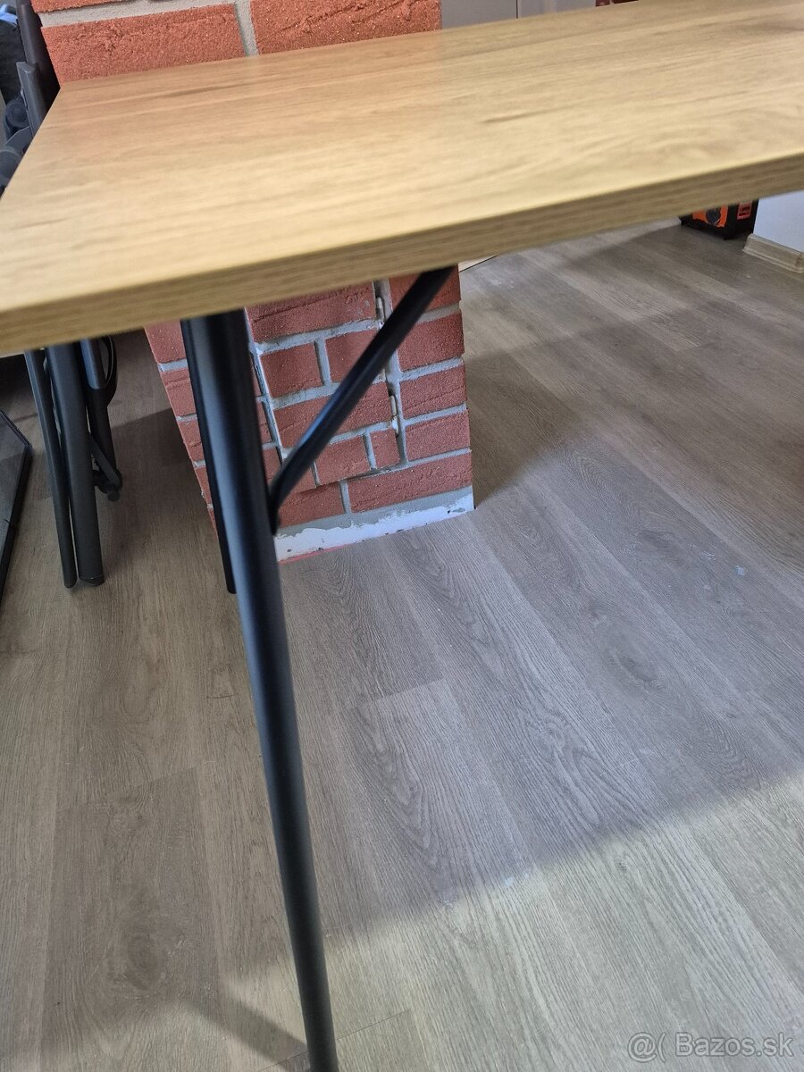 Predam stôl+4 stoličky - 2