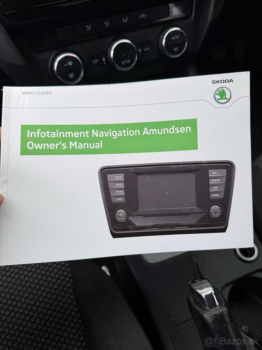 Autoradio amundsen octavia 3 - 2