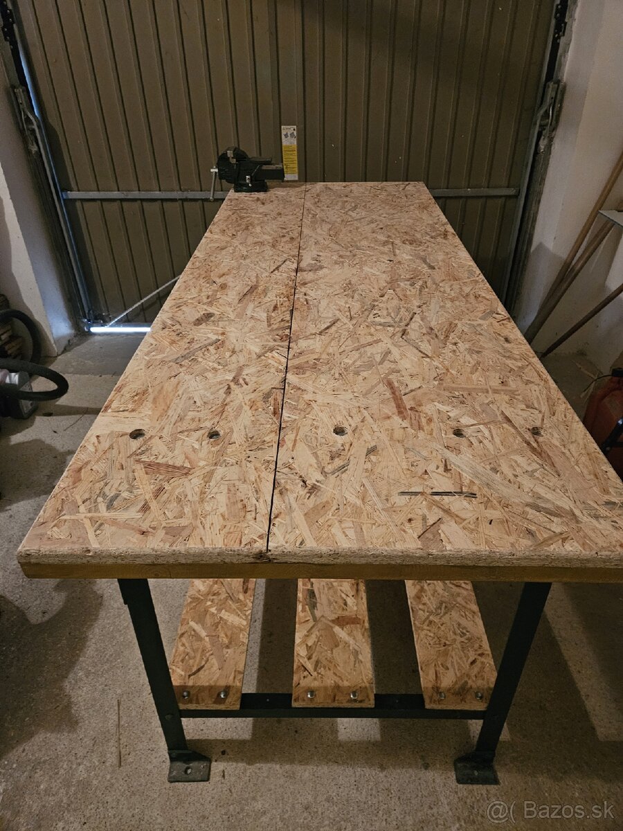 Pracovný stôl - 2