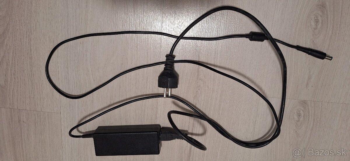 Predám starši notebook - 2