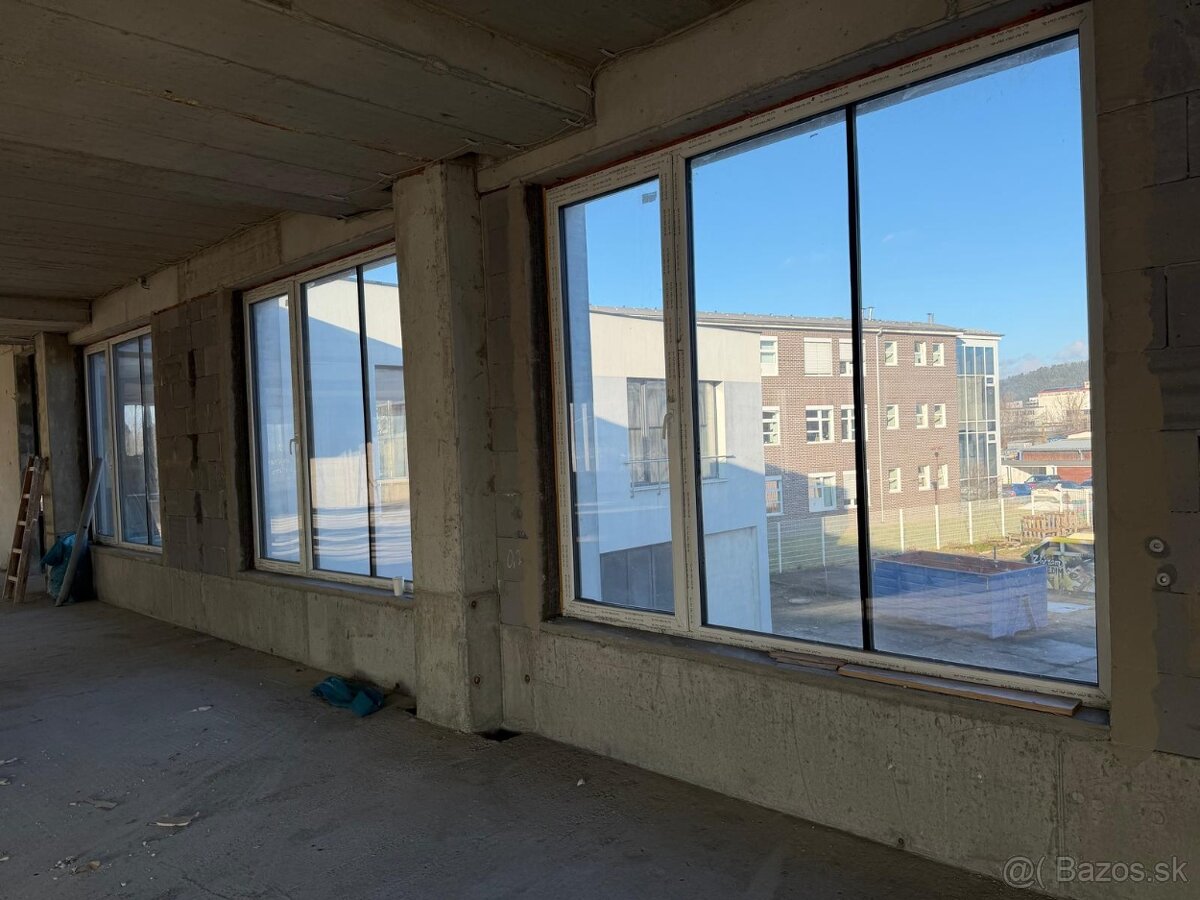 Použité okná rôznych rozmerov - 2