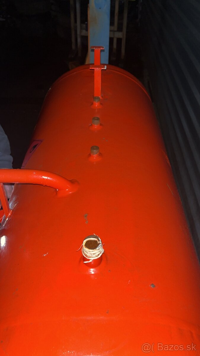 Tlaková nádoba na kompresor 220l - 2