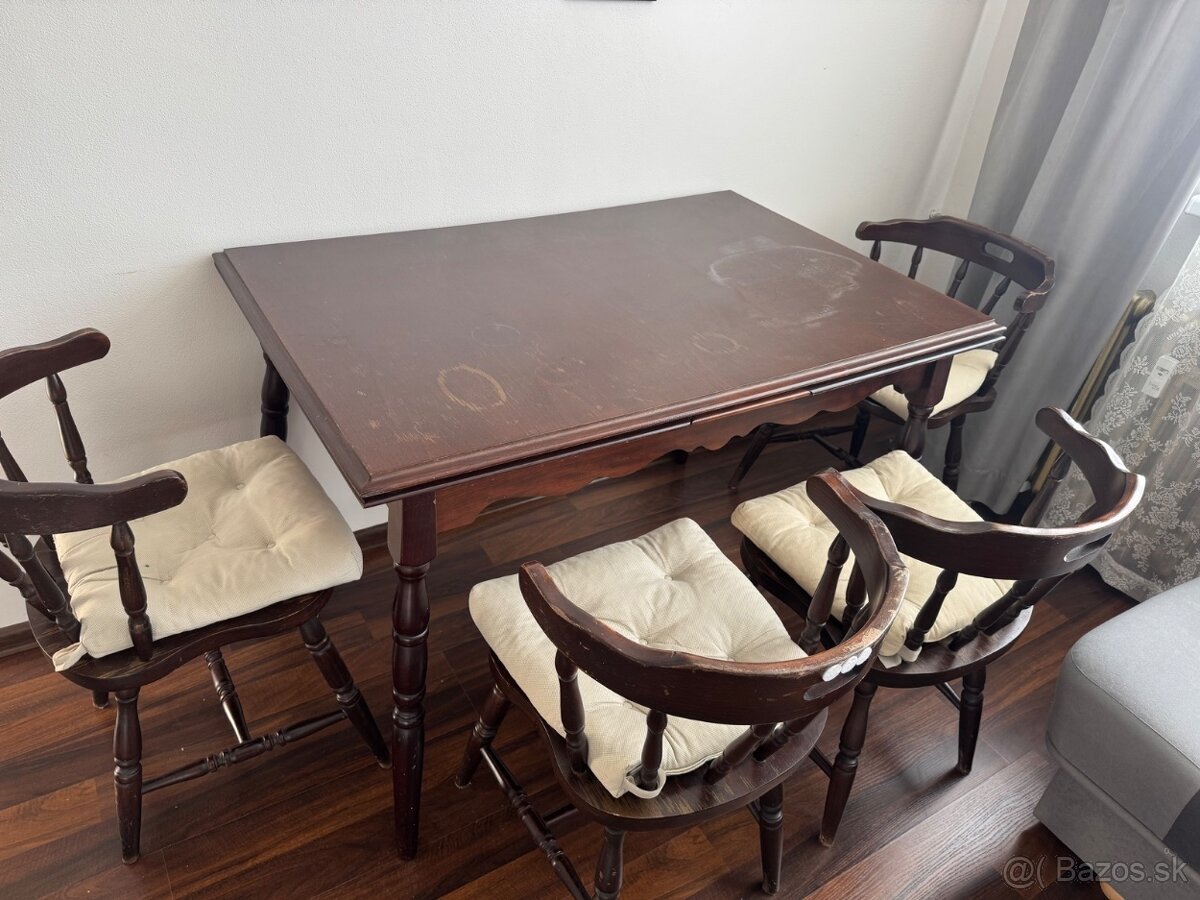Drevenný stôl + stoličky - 2