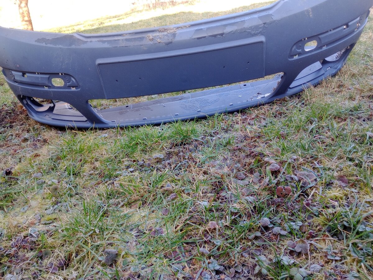Nárazník škoda fabia super stav - 2