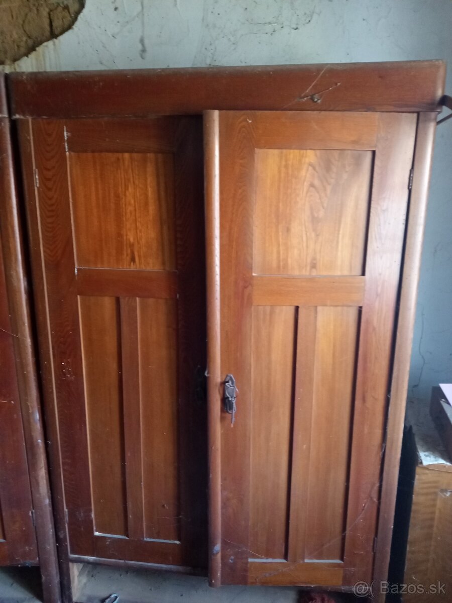 Staré postele,skrine - 2