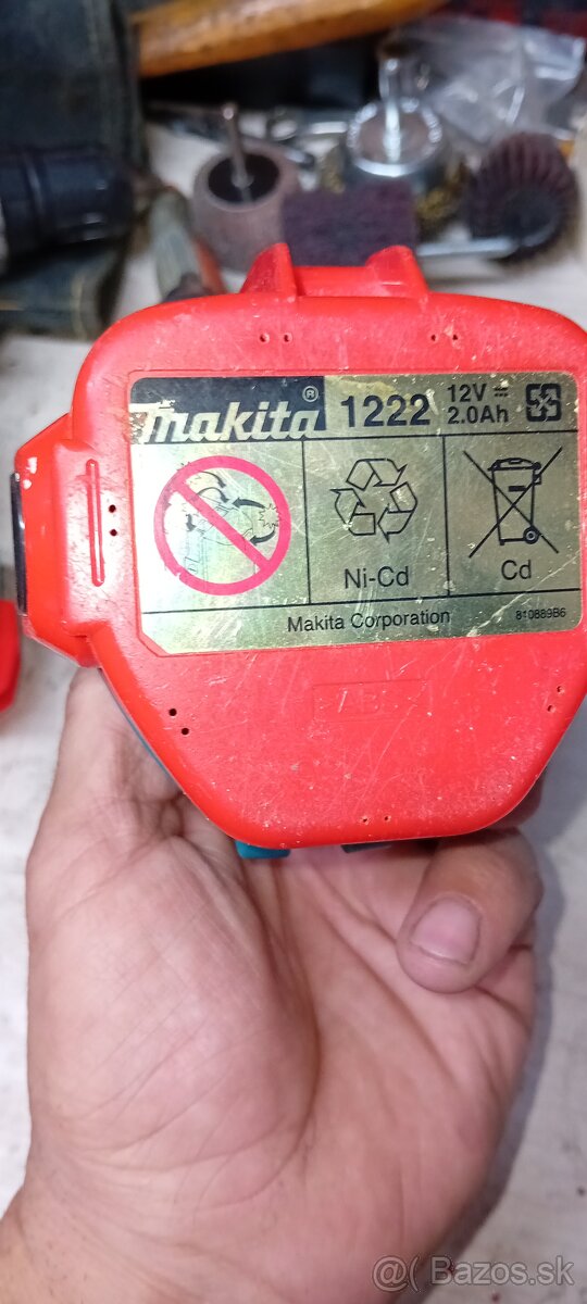 Makita aku - 2