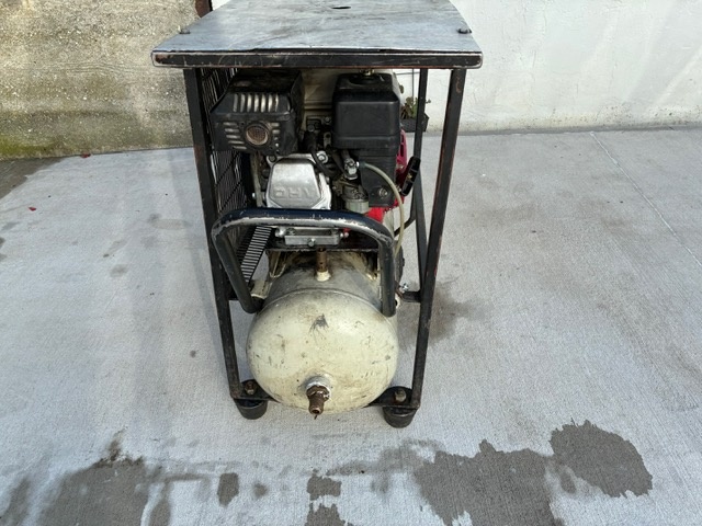 predam benzinovy kompresor schneider 400-50 - 2