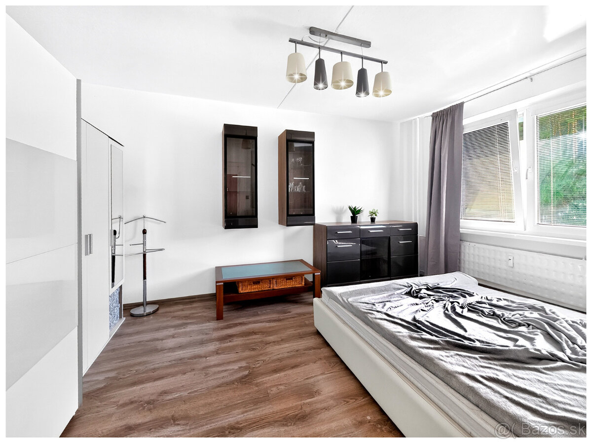 UHLISKO / 1,5i byt BB / 41 m2 / LOGGIA / - 2