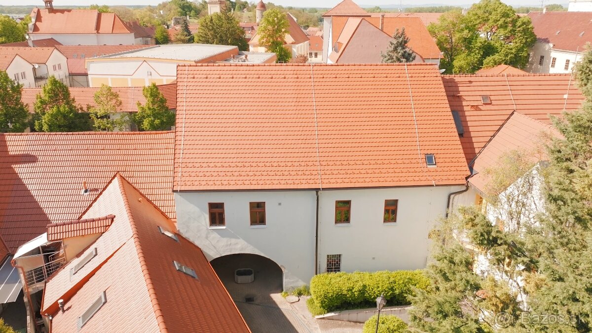 Budova v centre mesta Skalica - 2