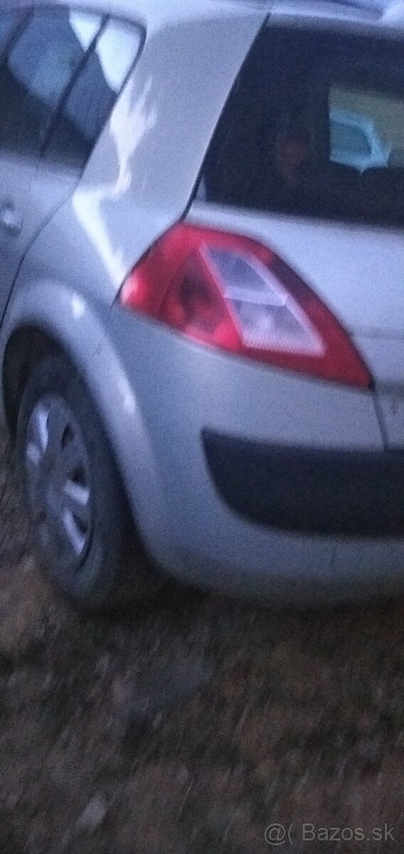 Predám náhradné diely Renault Megane 1,4 benzín - 2