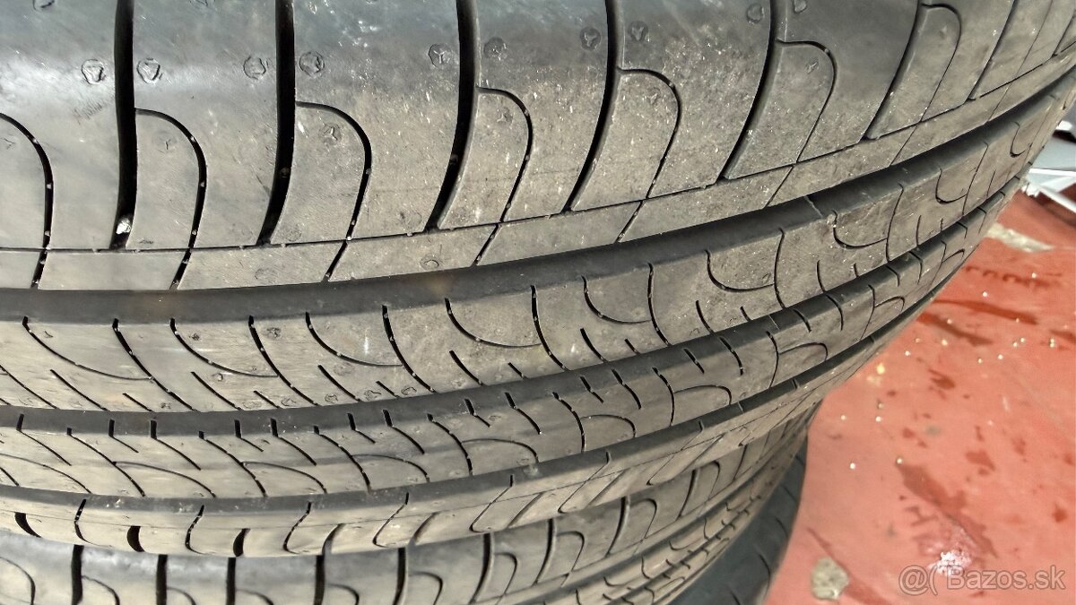 Letné pneu GoodYear EfficientGrip Cargo 195/65 R16C - najzd - 2