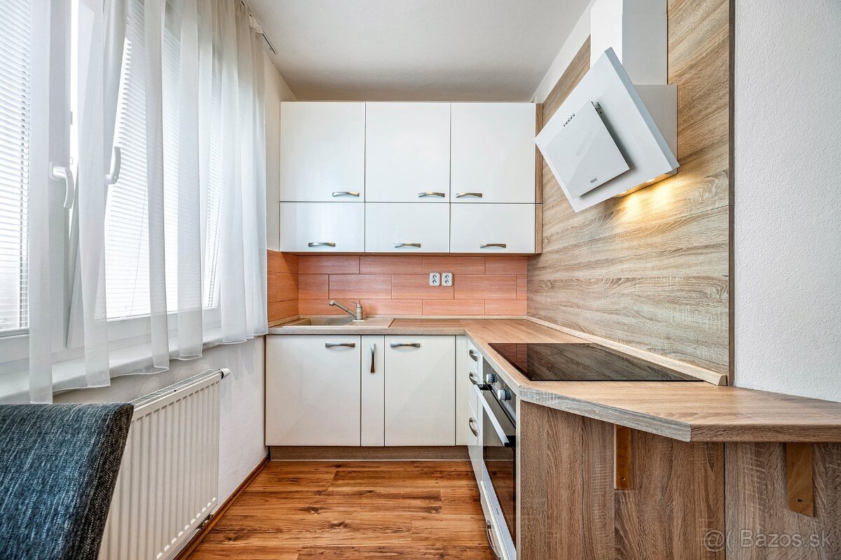 Na predaj veľmi pekný 2-izbový byt s terasou - Svit - 2