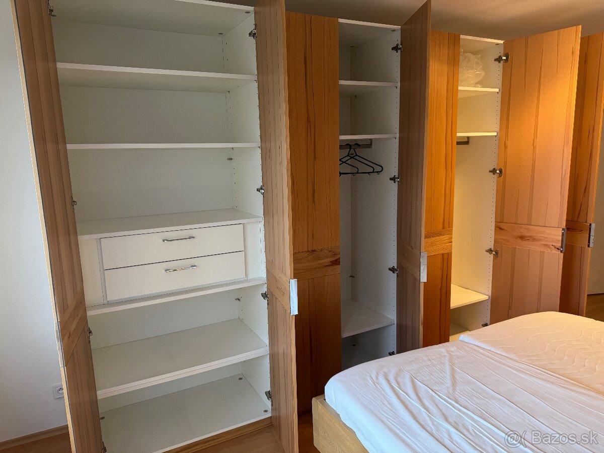 Spálňa skriňa +komoda - 2