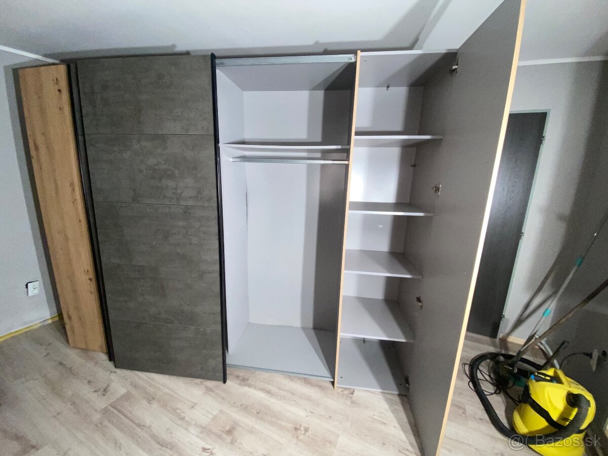 Šatníkova Skriňa - 2