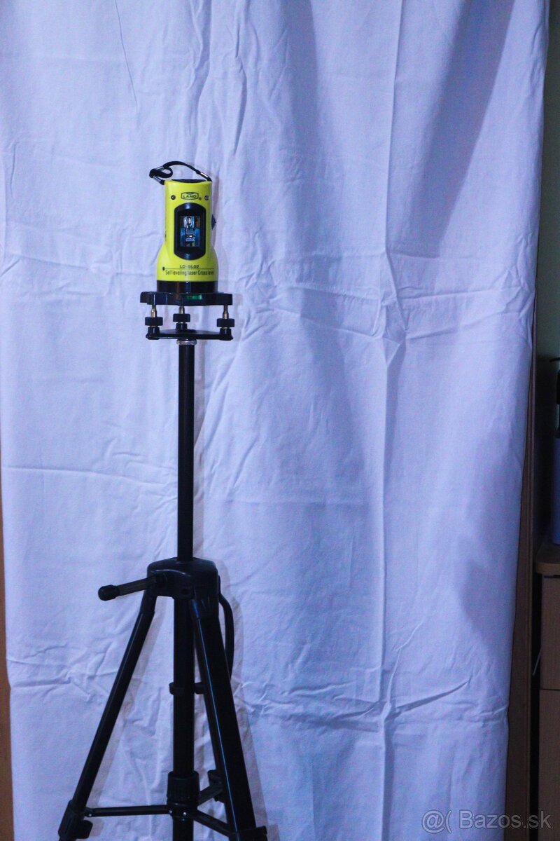 Samonivelačná krížová laserová vodováha + stativ + okuliare - 2