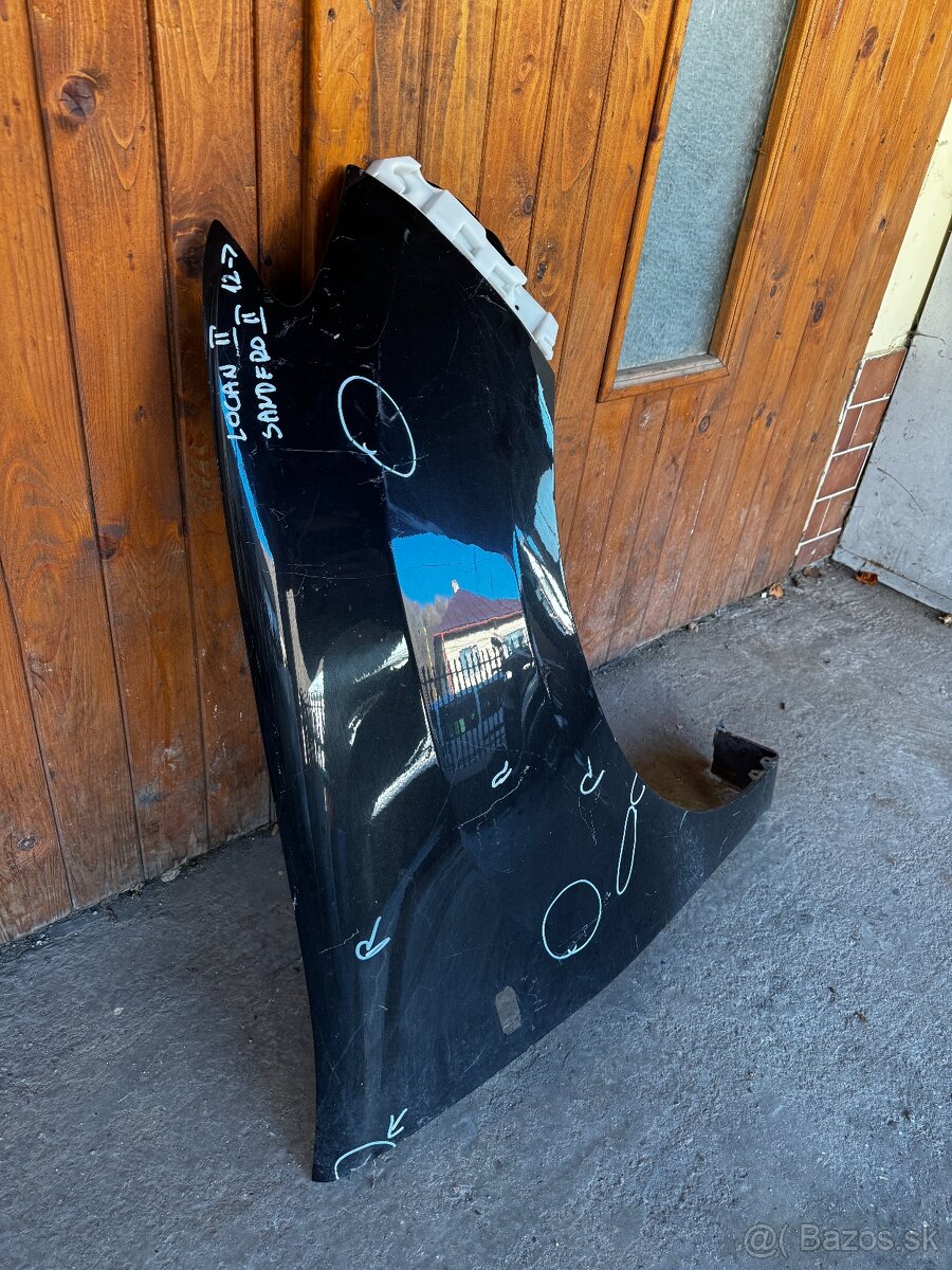 Dacia Logan II Sandero II 2012- pravý blatník - 2