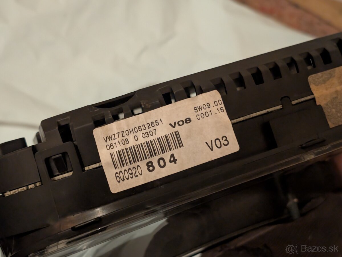 Vw Polo 9n budíky 1.2 51kw - 2