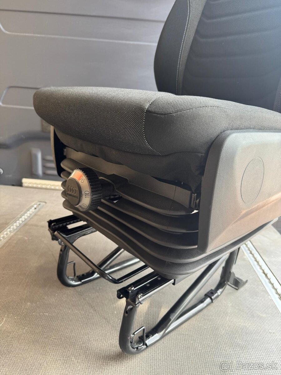 Iveco Daily 6 sedačka spolujezdce s teleskopem - 2