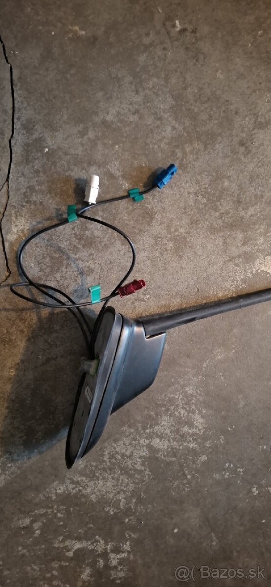 GPS anténa Volkswagen , Škoda - 2