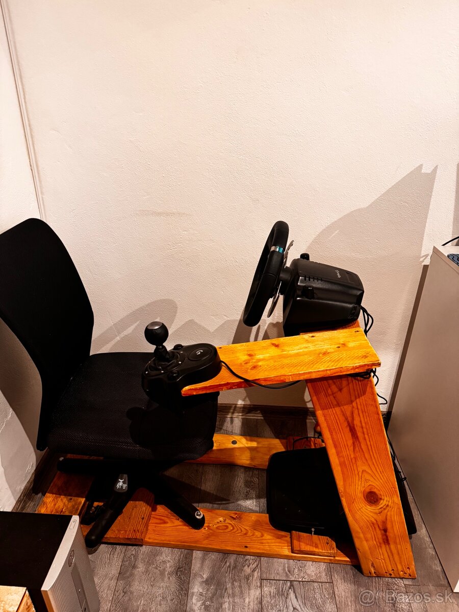 Playseat z dreva - 2