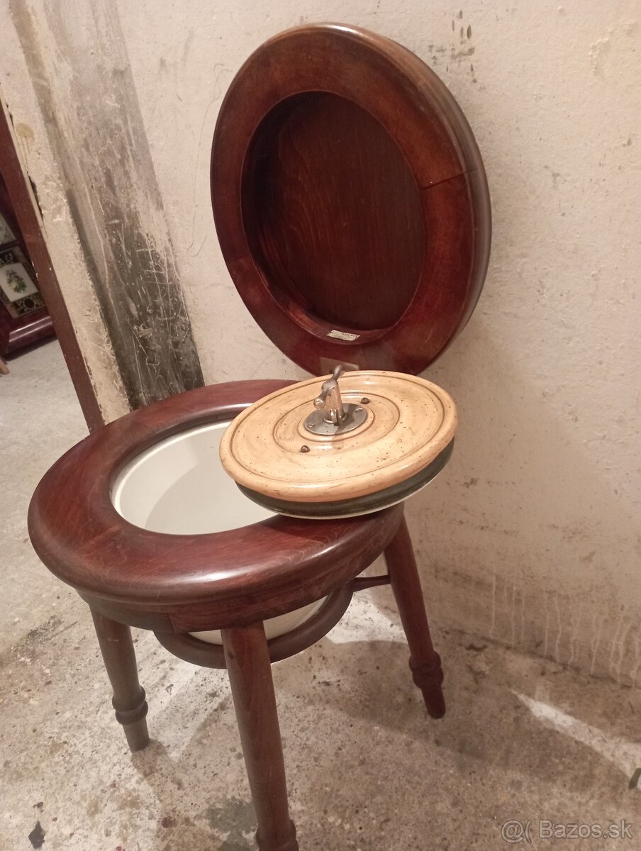Historická toaleta WC - 2