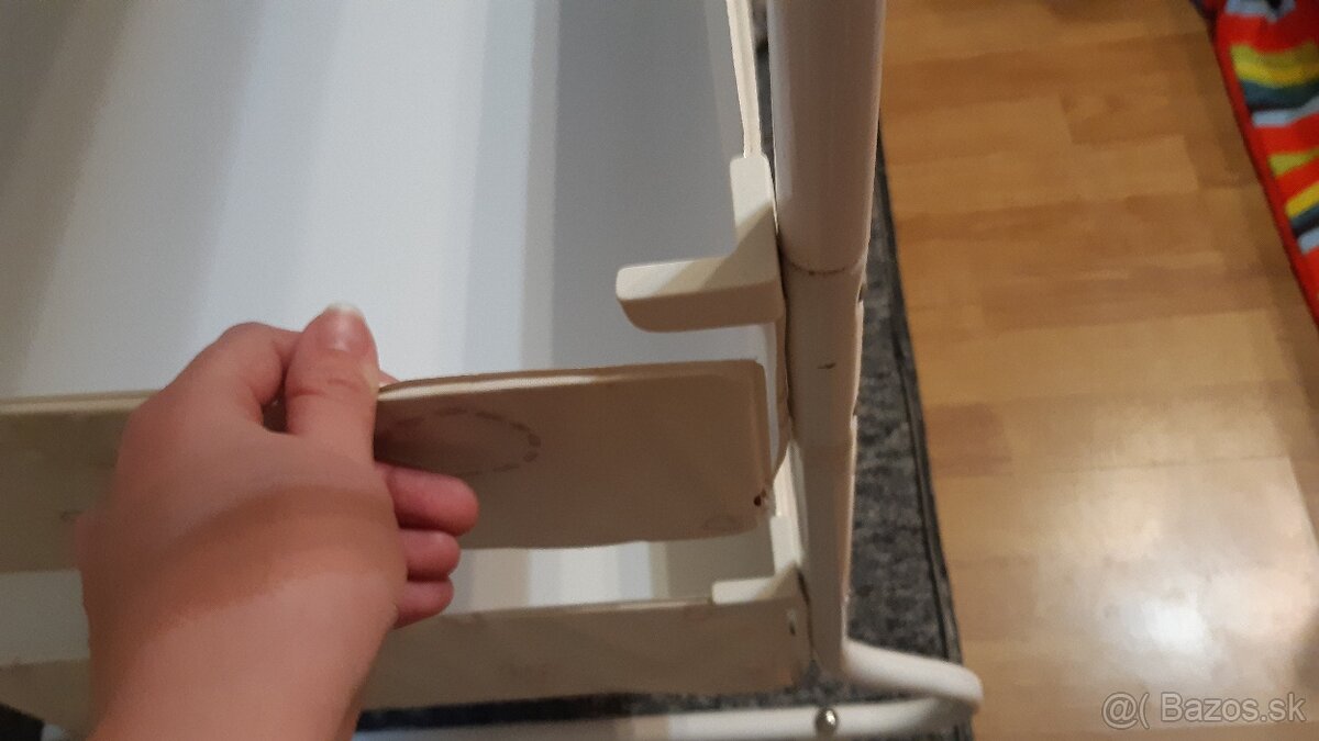 Darujem prebalovaci pult - 2