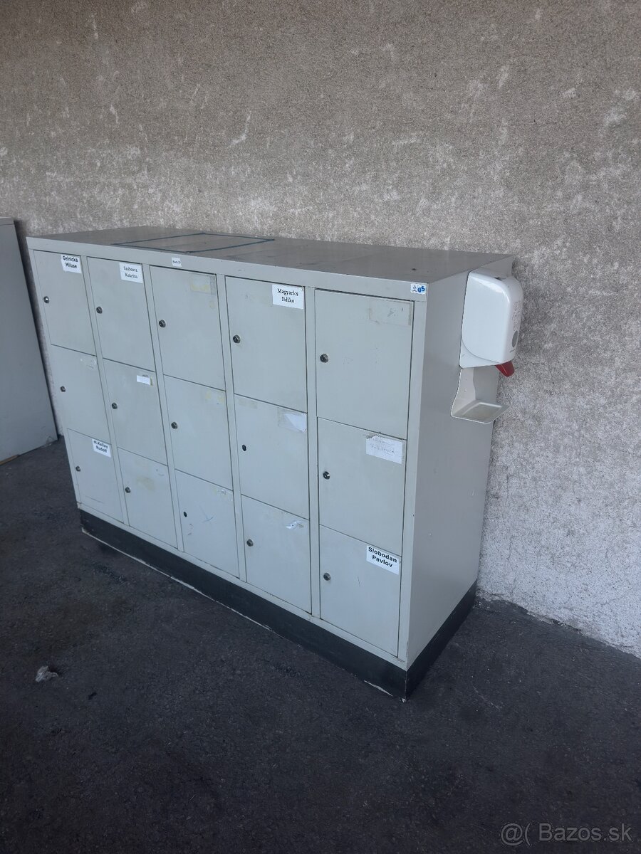 Skrine plechové - 2